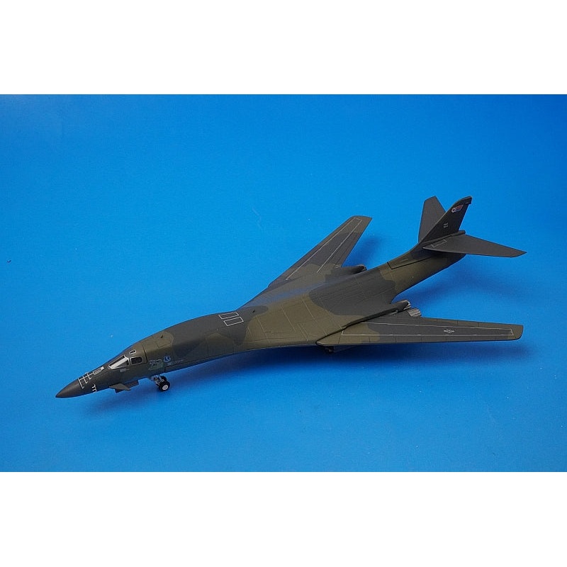 1:200 B-1B USAF 46th SQ 319th BW Grand Forks Air Force Base 570725 Herpa