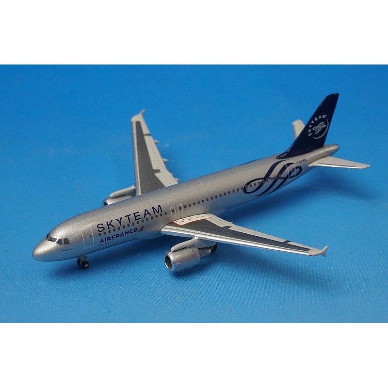 1:500 A320-200 Air France SkyTeam F-GFKS 518758 Herpa