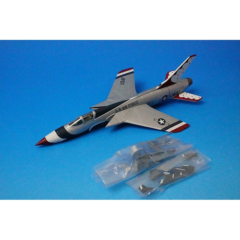 1:72 F-105B Thunderchief Thunderbirds #57-5282 HA2502 Hobby Master