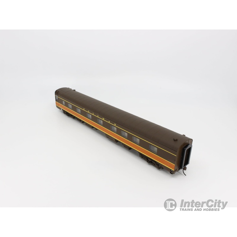 Walthers 932-16702 HO Pullman-Standard 4-4-2 Sleeper Passenger Car Illinois Central (IC) (2)