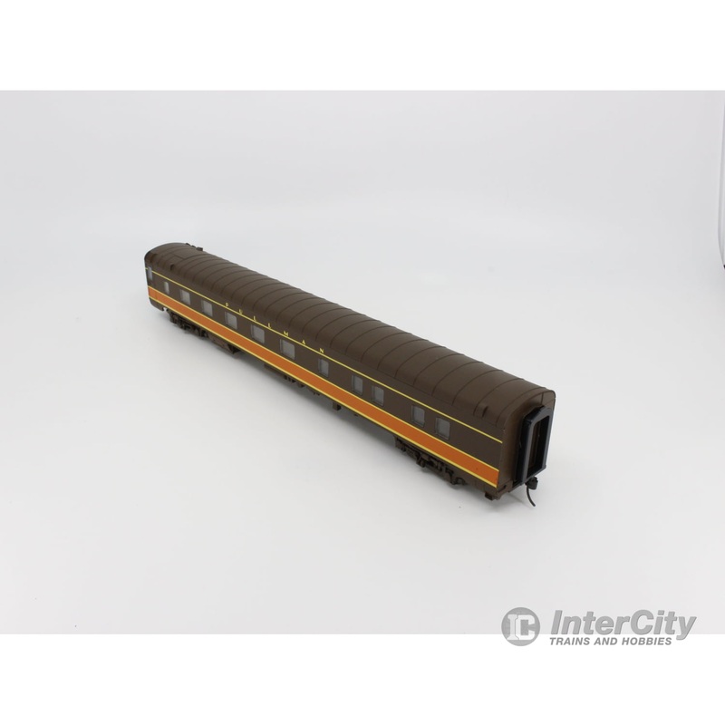 Walthers 932-16743 HO Pullman-Standard 10-5 Sleeper Passenger Car Illinois Central (IC)