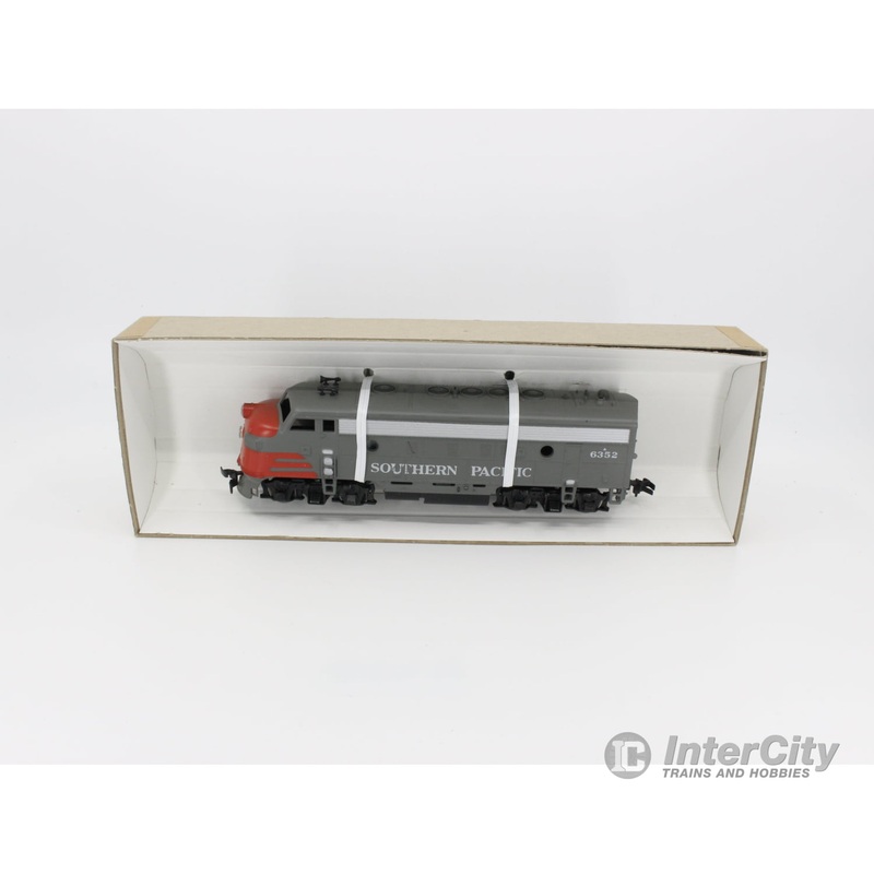 Athearn 3209 HO F7A Super-Geared RTR Locomotive Southern Pacific (SP) 6352 Analog DC