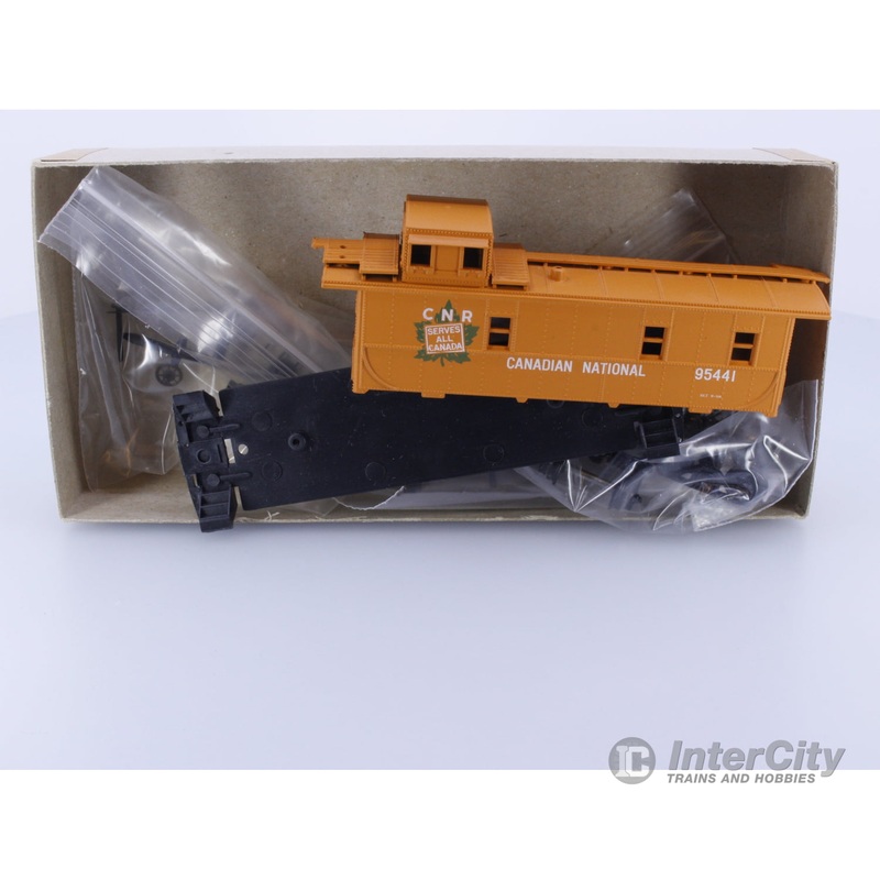 Athearn 1262 HO Regular Caboose Canadian National (CN) 95441